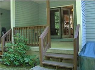 231 Heritage Dr, Whitinsville, MA 01588