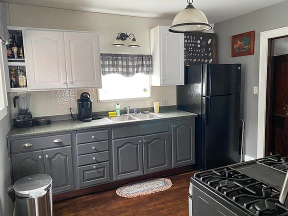4th image of 317 Hursley St