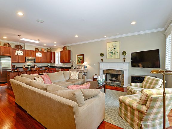 Kitchen / Living Room