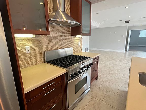 4th image of 111 Chesterfield Dr Suite 123A