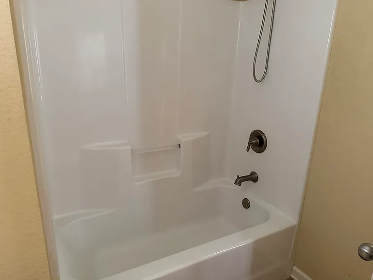 22 Barnett Shoals Dr — Photo 3
