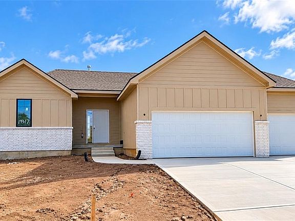 2nd image of 19317 Skyview Ln