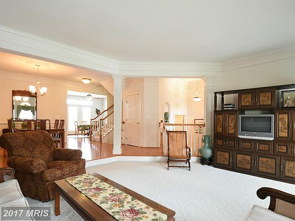 4th image of 7120 Point Replete Cir