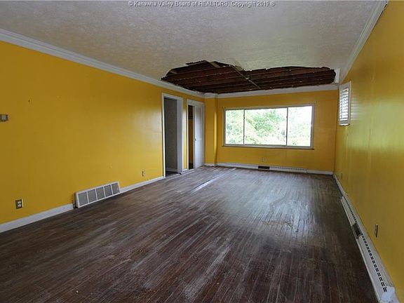 2nd image of 1410 Gilbert Dr
