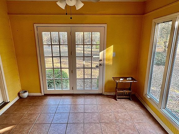 5th image of 187 Thimblemill Dr