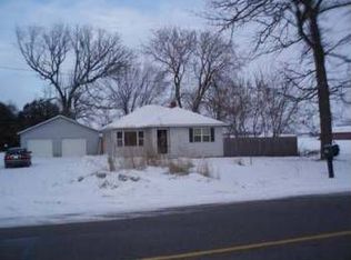4690 County Rd S, Oshkosh, WI 54904