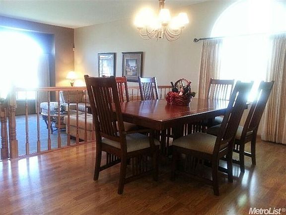 4th image of 613 Lunardi Way