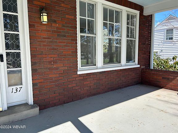 3rd image of 137 Lincoln Ave