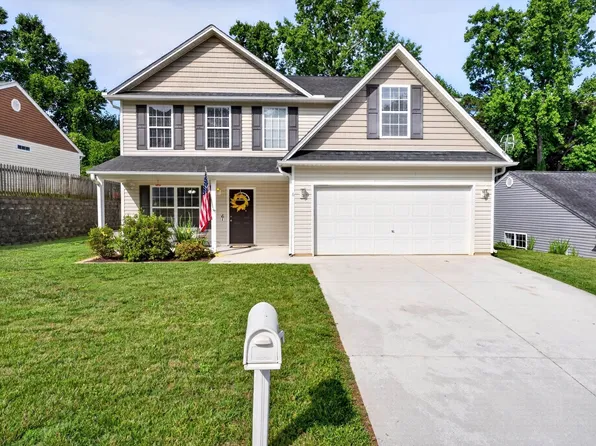 6 Red Shirt Ct, Greer, SC 29650