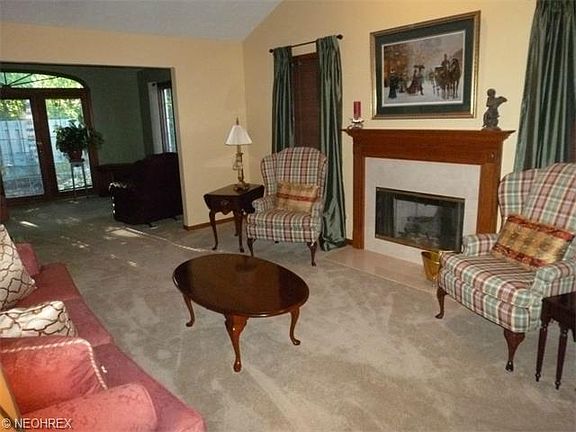 3rd image of 16680 Sunwood Oval