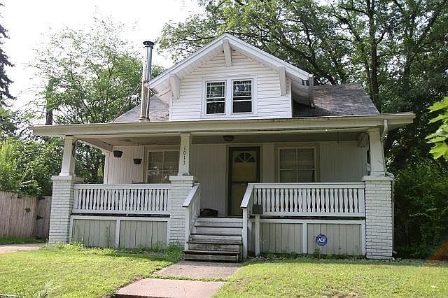 1st image of 1013 Laurel St