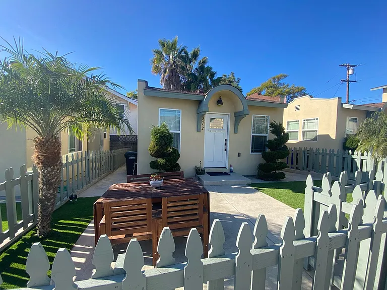 1BD/1BA Cottage Home at B Street Bungalows Modern Luxury Meets Mission Style Charm! — Photo 2