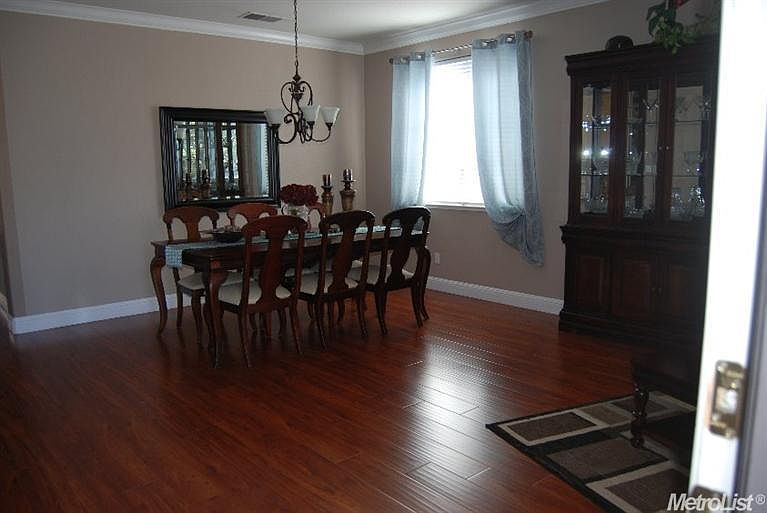 2nd image of 202 Dalton Ct