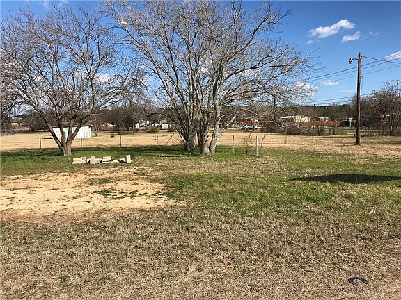 5th image of 1009 Los Vista Dr