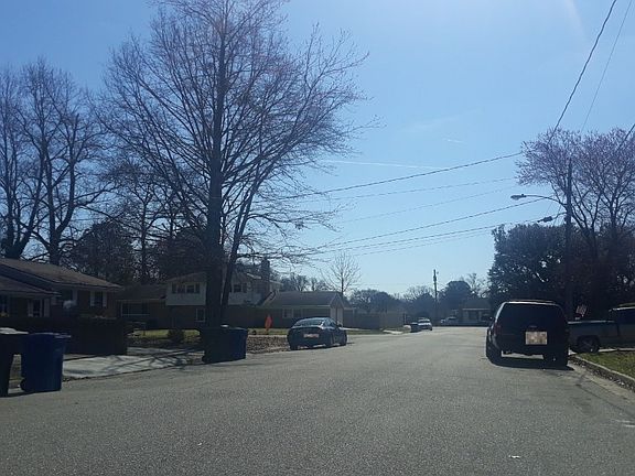 4th image of 741 April Ln