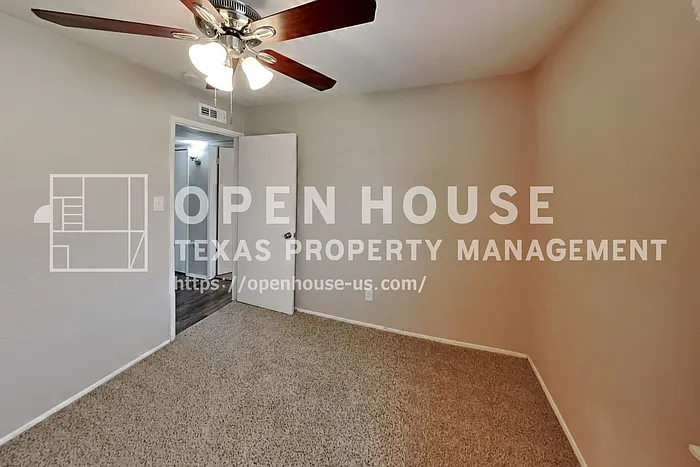 1309 Crestview Dr — Photo 15