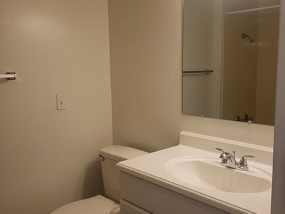 5th image of 253 N 1st St #A