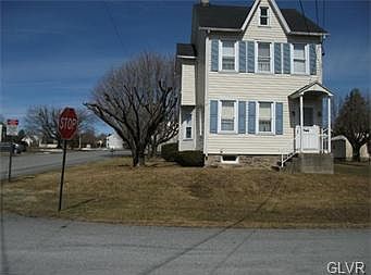 2nd image of 44 Newport Ave