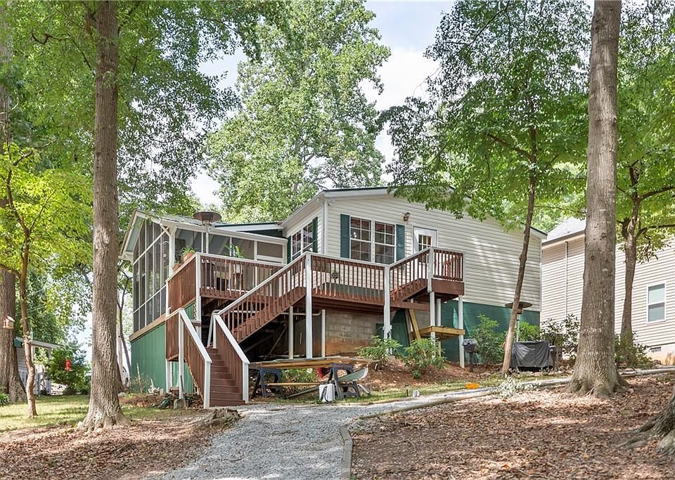 1st image of 74 Chauvin Ct