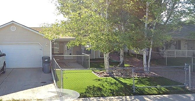 1st image of 154 N 750 W