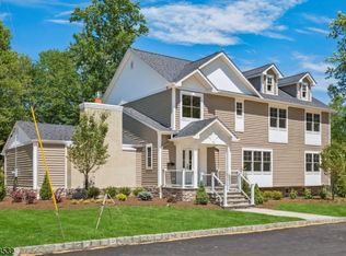 12 Rever Dr, Florham Park Boro, NJ 07932