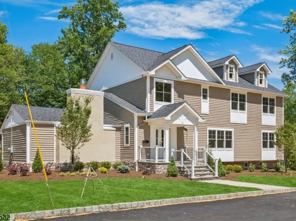 12 Rever Dr, Florham Park Boro, NJ 07932