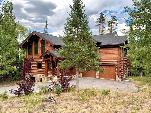 520 Two Cabins Dr Photo 1