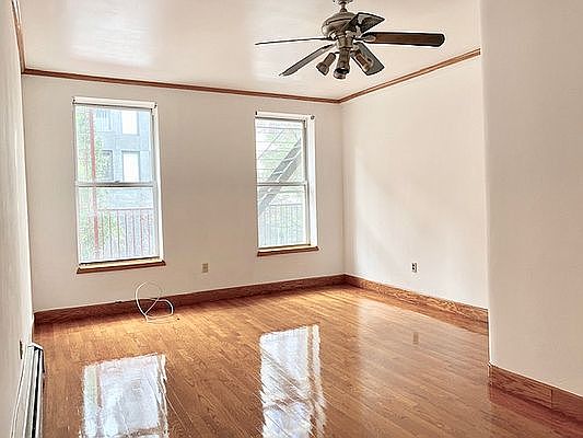 1st image of 824 Lincoln Pl #5