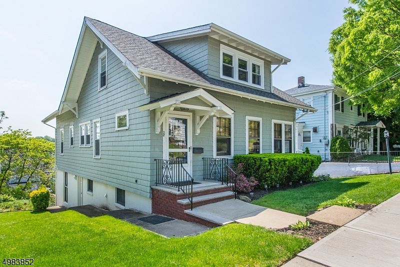 1st image of 28 Pine St