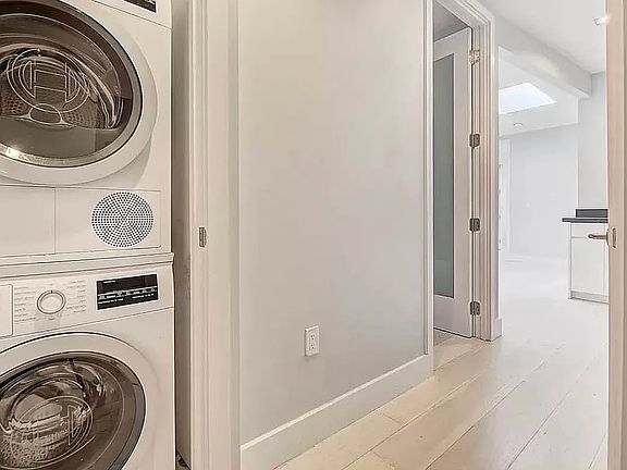 4th image of 161 Stanton St #6G
