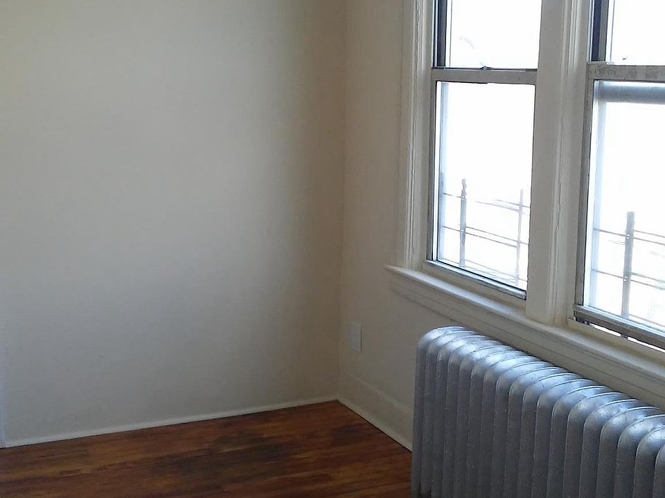 2nd image of 2715 Kingsland Ave