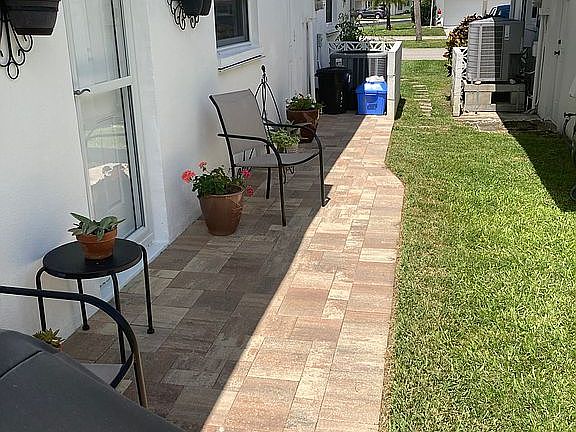 5th image of 9812 Mainlands Blvd E #4