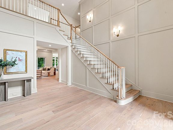 3rd image of 125 Randstone Ct
