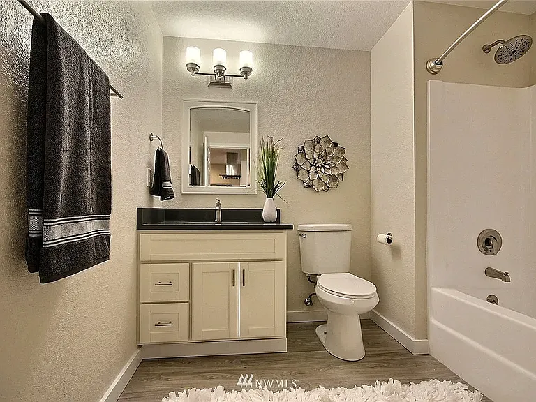 9255 Greenwood Ave N #26 — Photo 8
