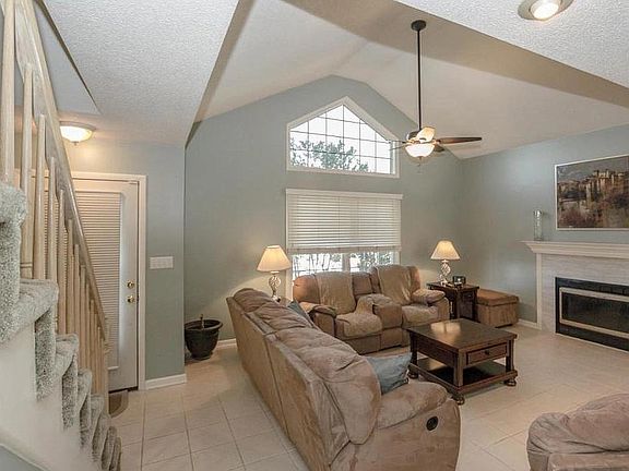 2nd image of 102 Rebeccas Ln