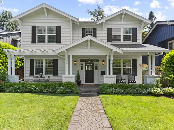 735 7th St, Lake Oswego, OR 97034
