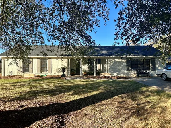 1612 Terrace Rd, Cleveland, MS 38732