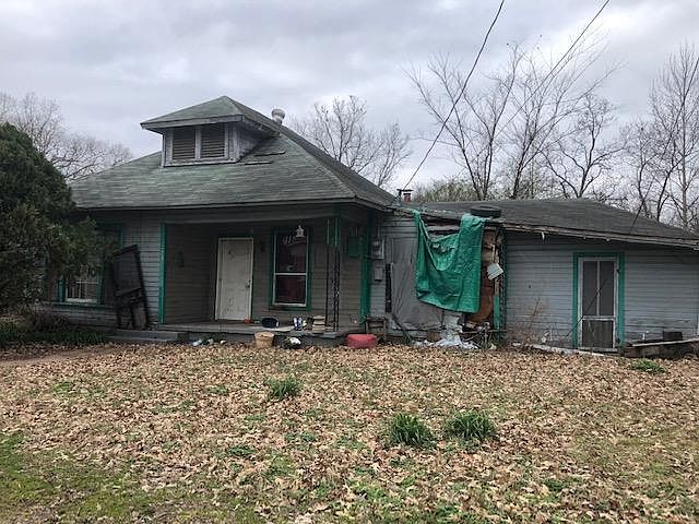 1st image of 108 Hickory St