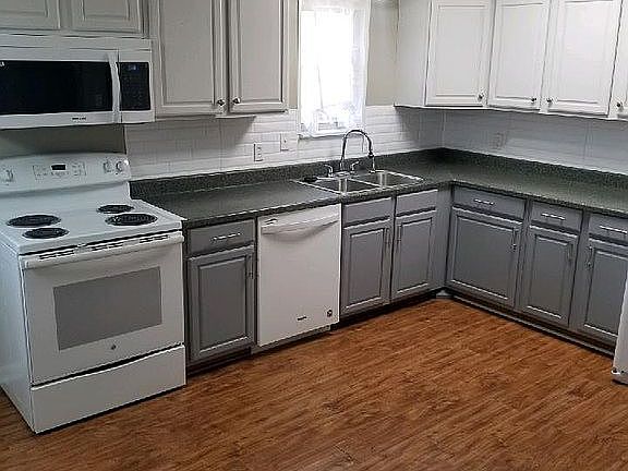 4th image of 1026 Fox Ridge Ct