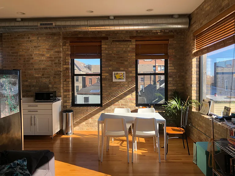 1351 N Greenview Ave #3R — Photo 8