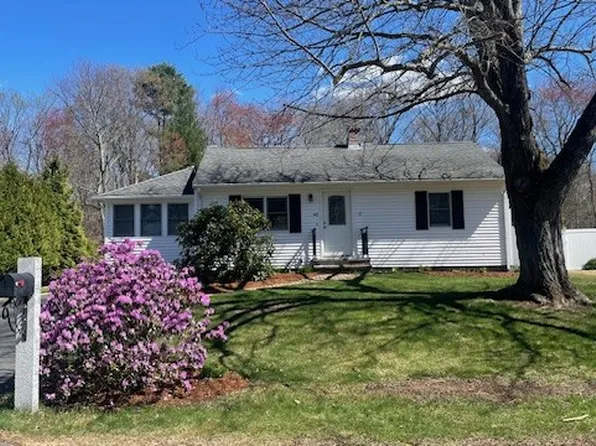 42 Hoover Rd, Walpole, MA 02081