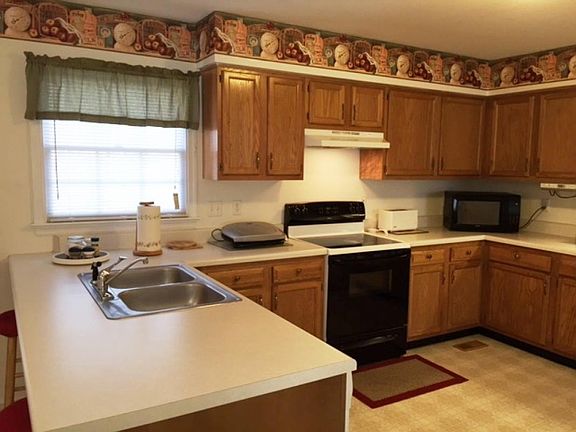 4th image of 5806 Jessup Pond Ln