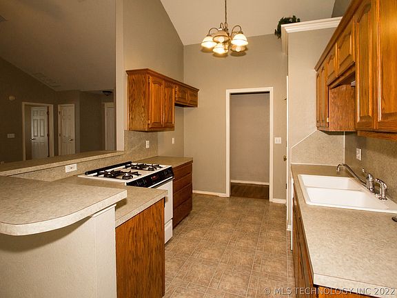 5th image of 8217 E Norman St