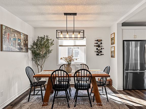 5th image of 263 Quebec St