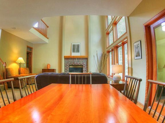 4th image of 3685 Oak Creek Dr W
