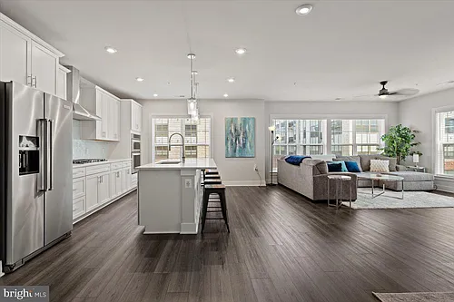 106 Saint Ives Pl #201 Photo 1