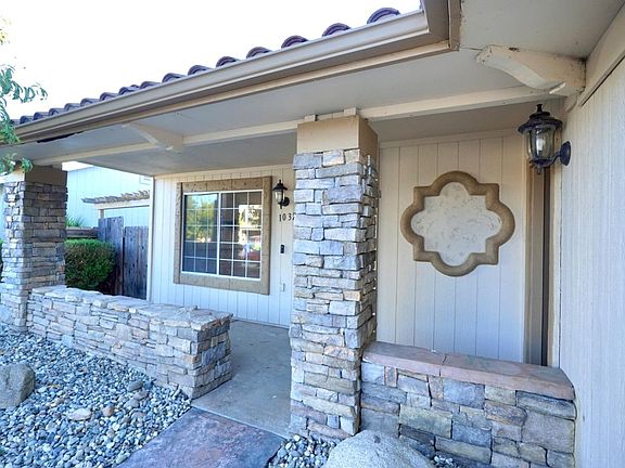 4th image of 1032 Carpinteria Dr
