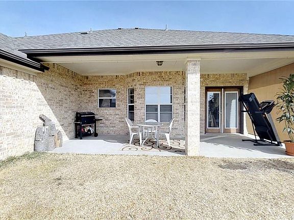 4th image of 121 Coleton Dr