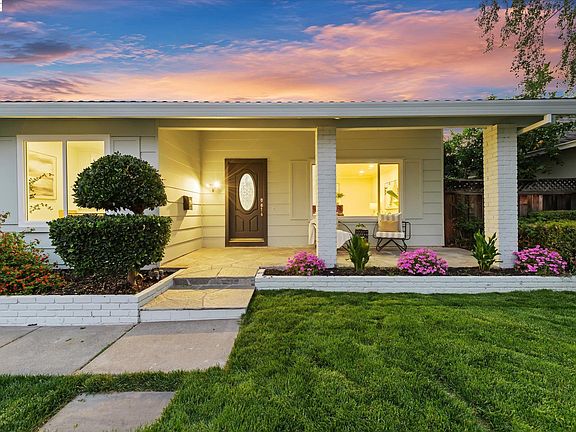 2nd image of 2764 Willowren Way