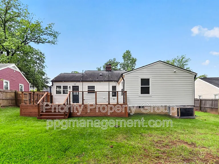 1033 Drummond Ave — Photo 37